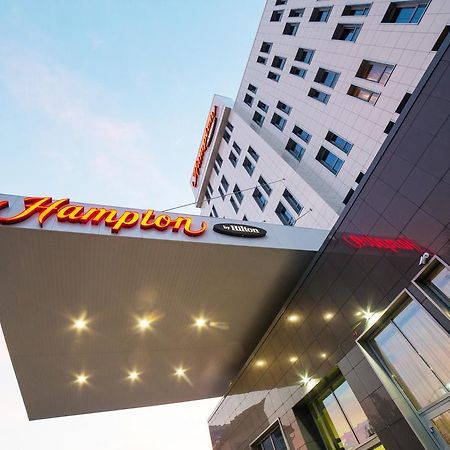 Hampton By Hilton Ufa Hotel Exterior photo