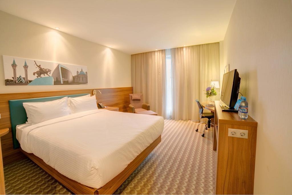 Hampton By Hilton Ufa Hotel Room photo